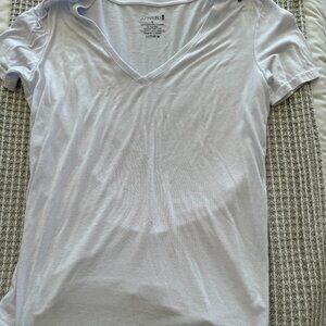 JJ MALIBU WHITE V NECK TSHIRT - LARGE